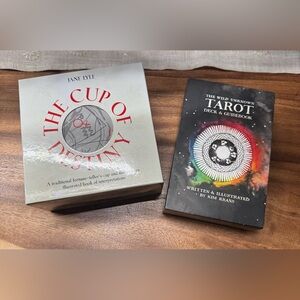 TAROT & TEA LEAVES - HIGH FASHION FORTUNE TELLING FUN-DLE BUNDLE NEW SET OF 2